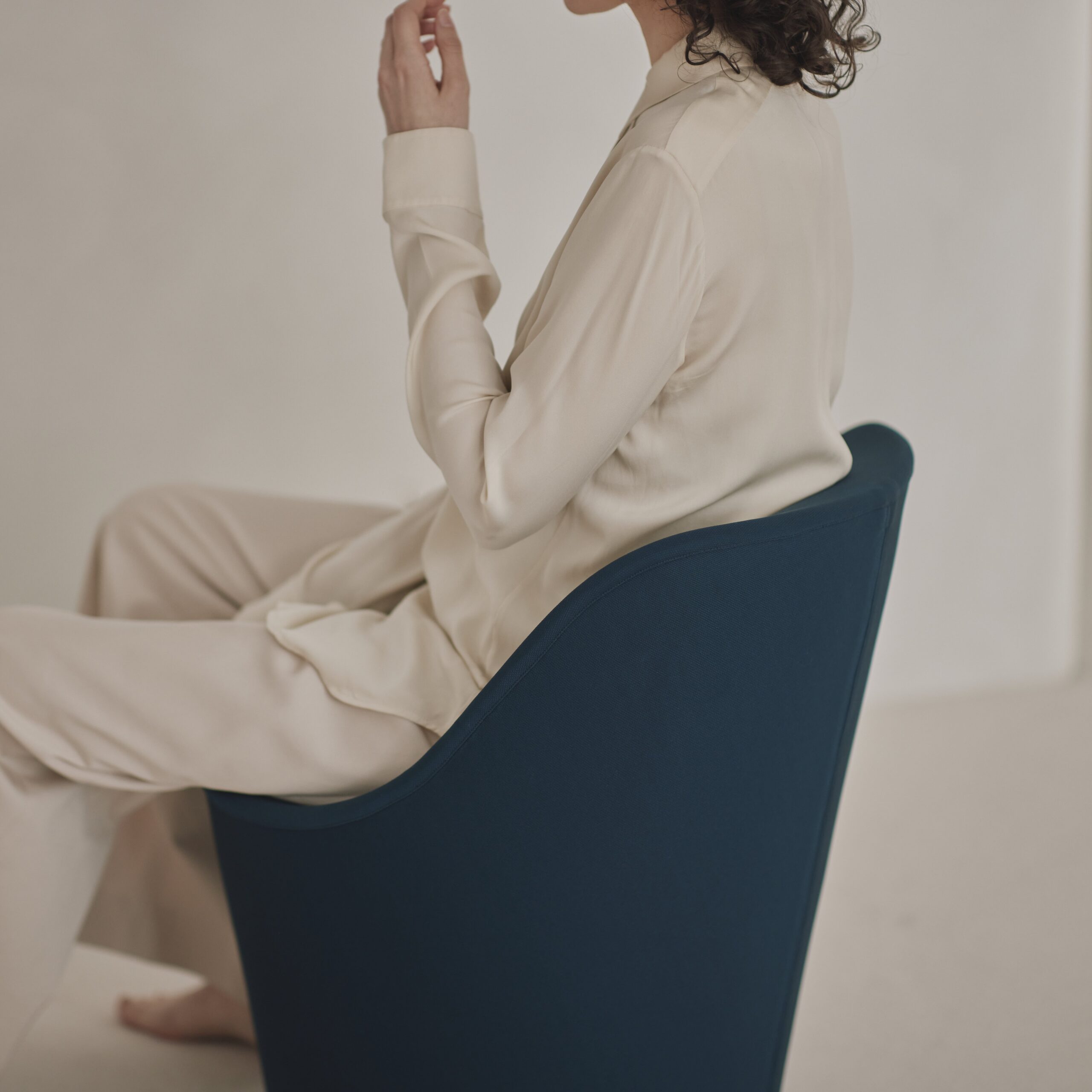 KURA SOFA イメージ画像06